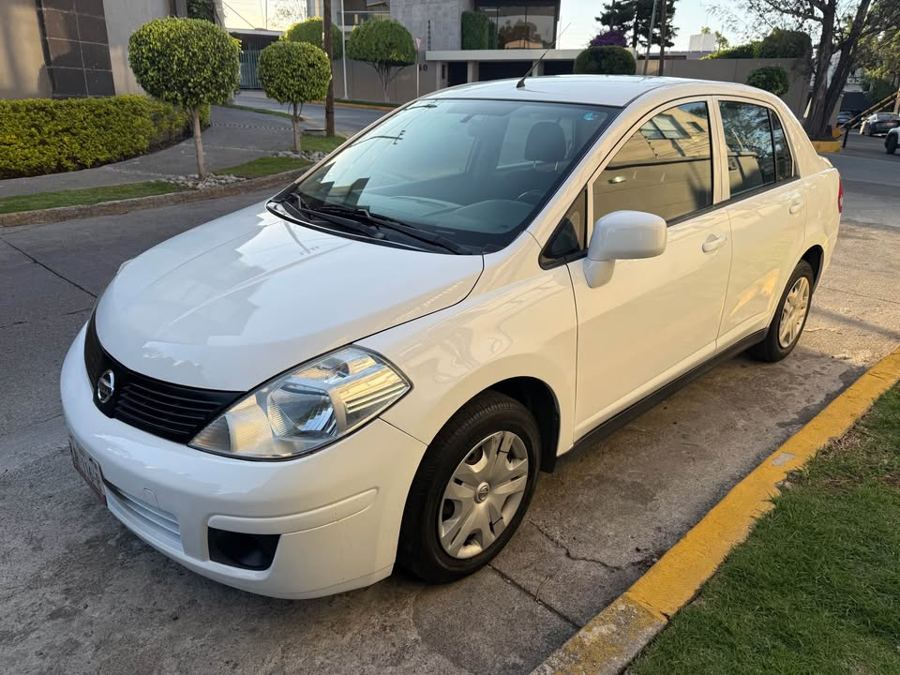 Nissan Tiida 2015 vendido